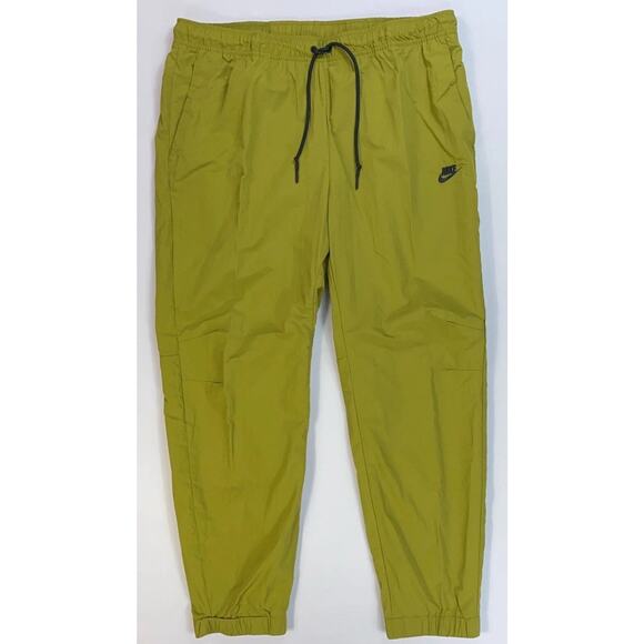 Nike Tech Standard Fit Taper Length UV Repel Athletic Pants Mens XL FZ0758-307 - Picture 2 of 3